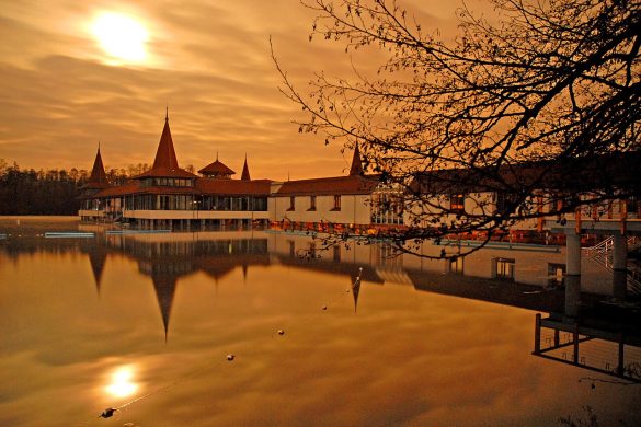 Hévíz / Hévízi Turisztikai Nonprofit Kft.